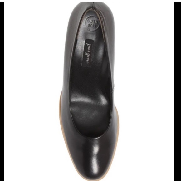 Black leather Platform Pumps 
Never Worn, in Box